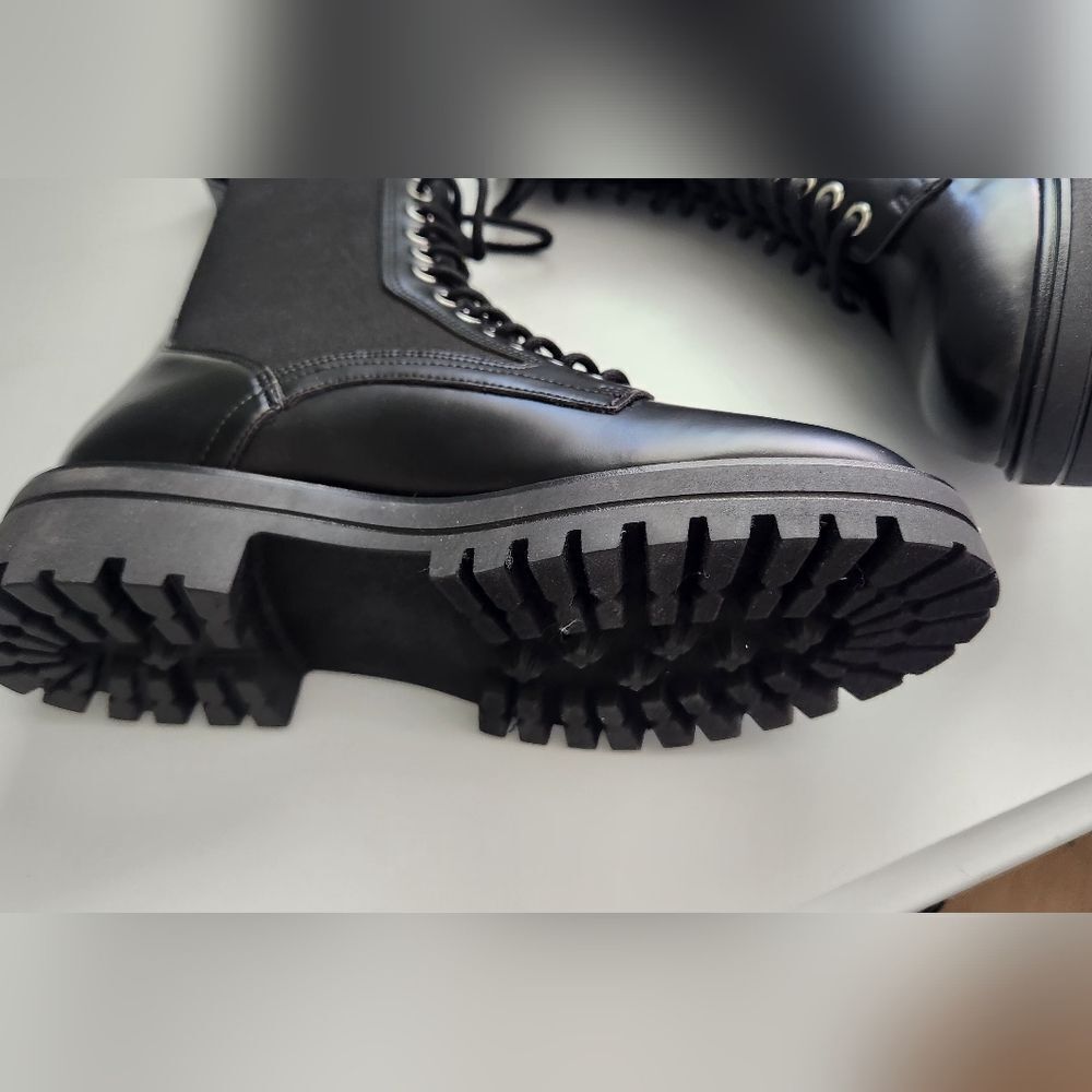 Steve Madden Black Lace-Up Chunky Combat Ankle Boots - Picture 3 of 6